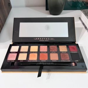 Anastasia Soft Glam Eyeshadow Palette